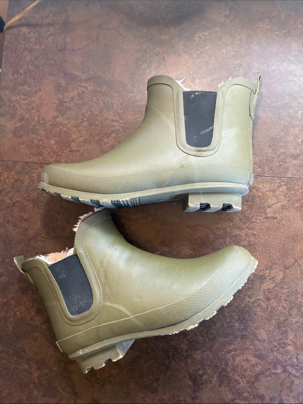 Woman's Olive Green Chelsea Rain Boots